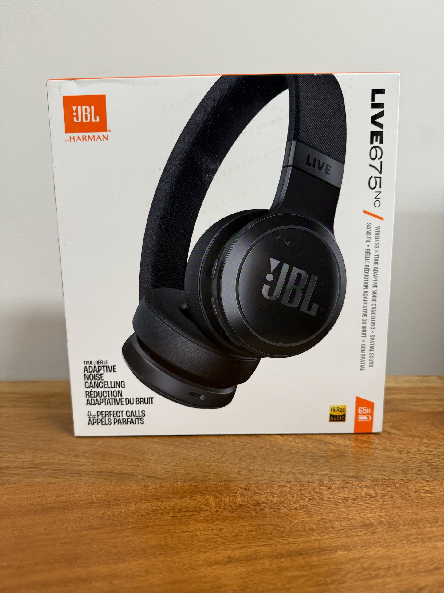 JBL Live 675NC Wireless True Adaptive Noise-cancelling On-Ear Headphones